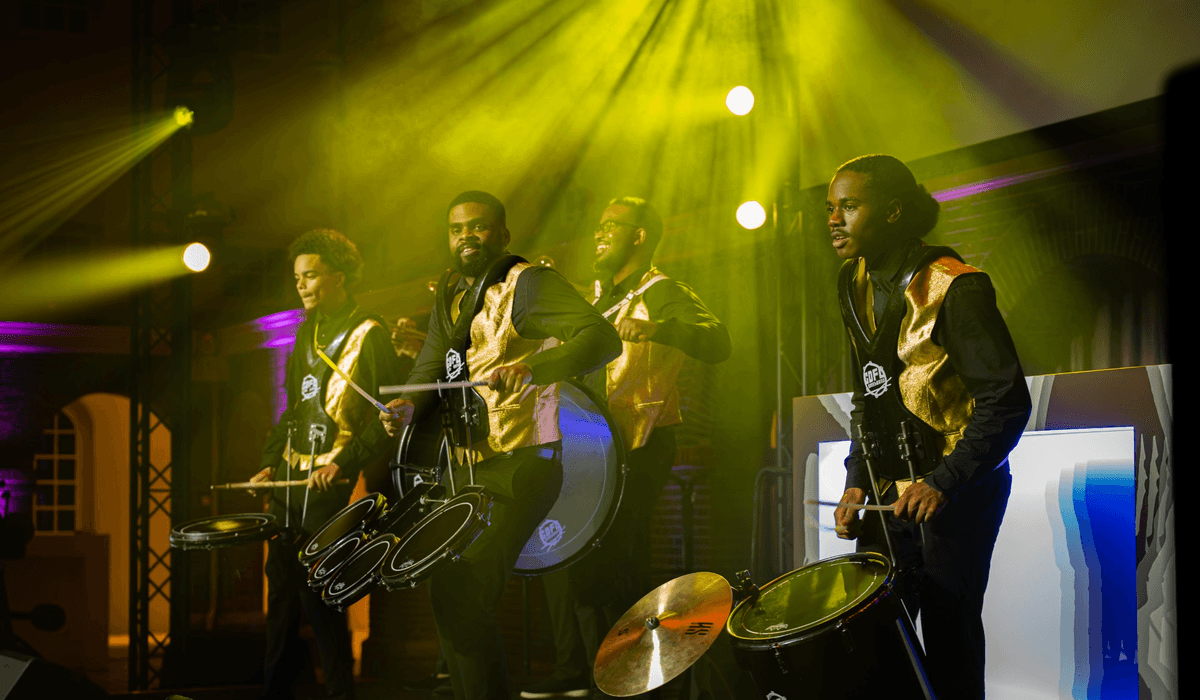 Welke brassband brengt jullie gasten in beweging?