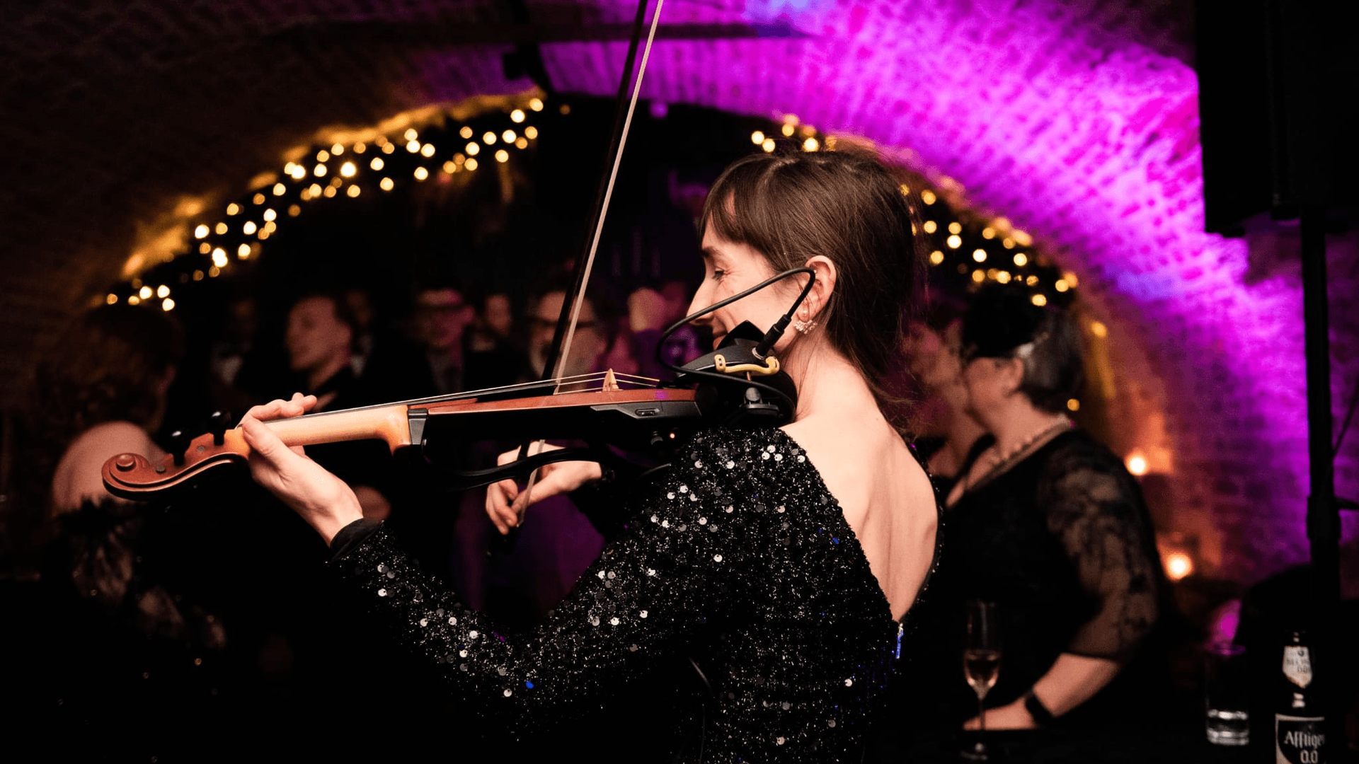 Sfeervol live entertainment tijdens een evenement